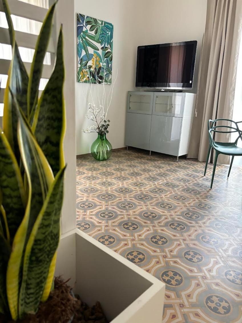 Villa Di Giorgi Apartments Center تْشيفالو المظهر الخارجي الصورة