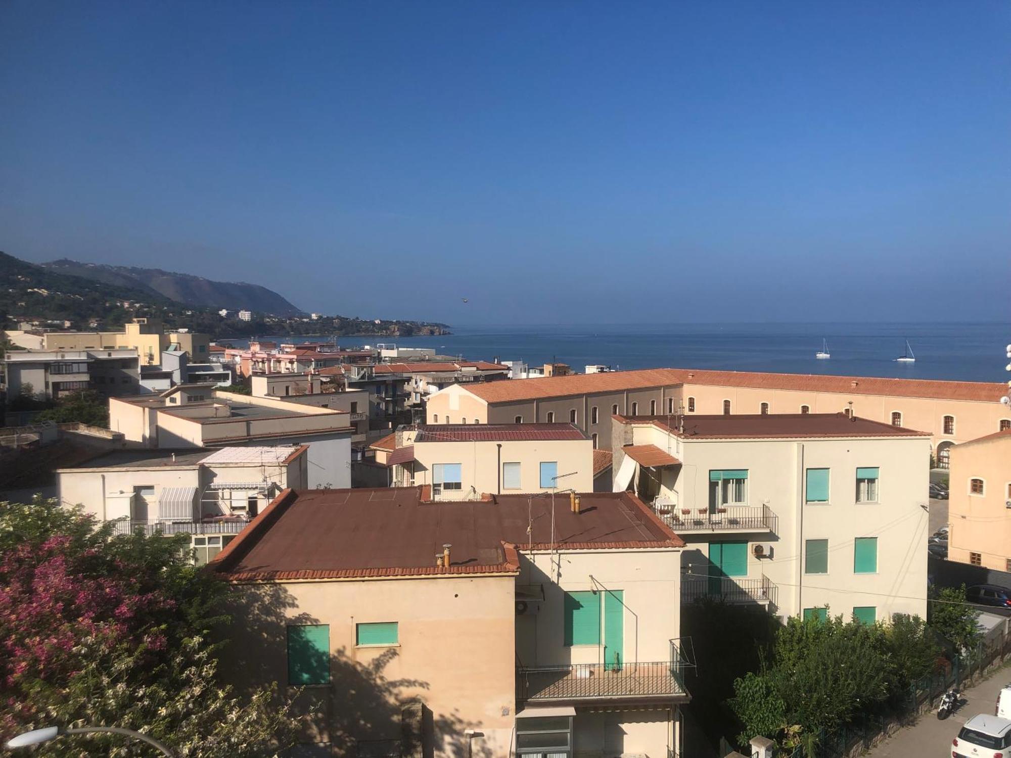 Villa Di Giorgi Apartments Center تْشيفالو المظهر الخارجي الصورة